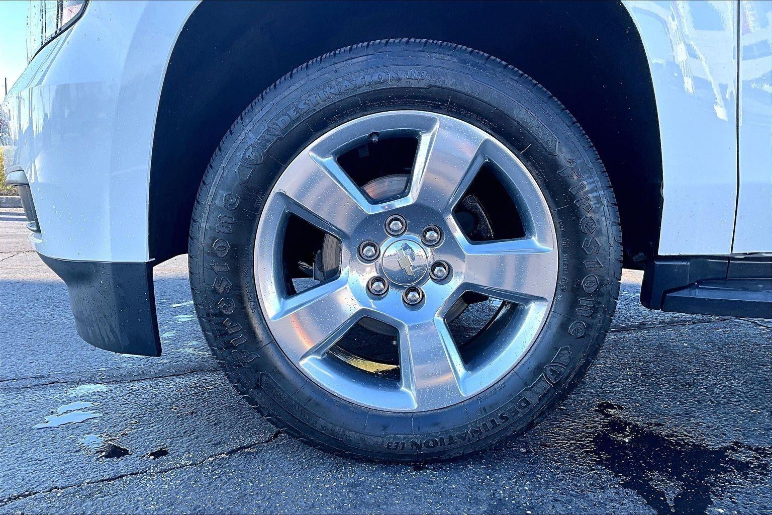 Used 2019 Chevrolet Tahoe LT with VIN 1GNSKBKC5KR407114 for sale in Kansas City