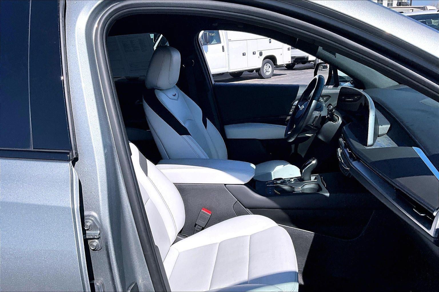 2024 Cadillac XT4 Sport