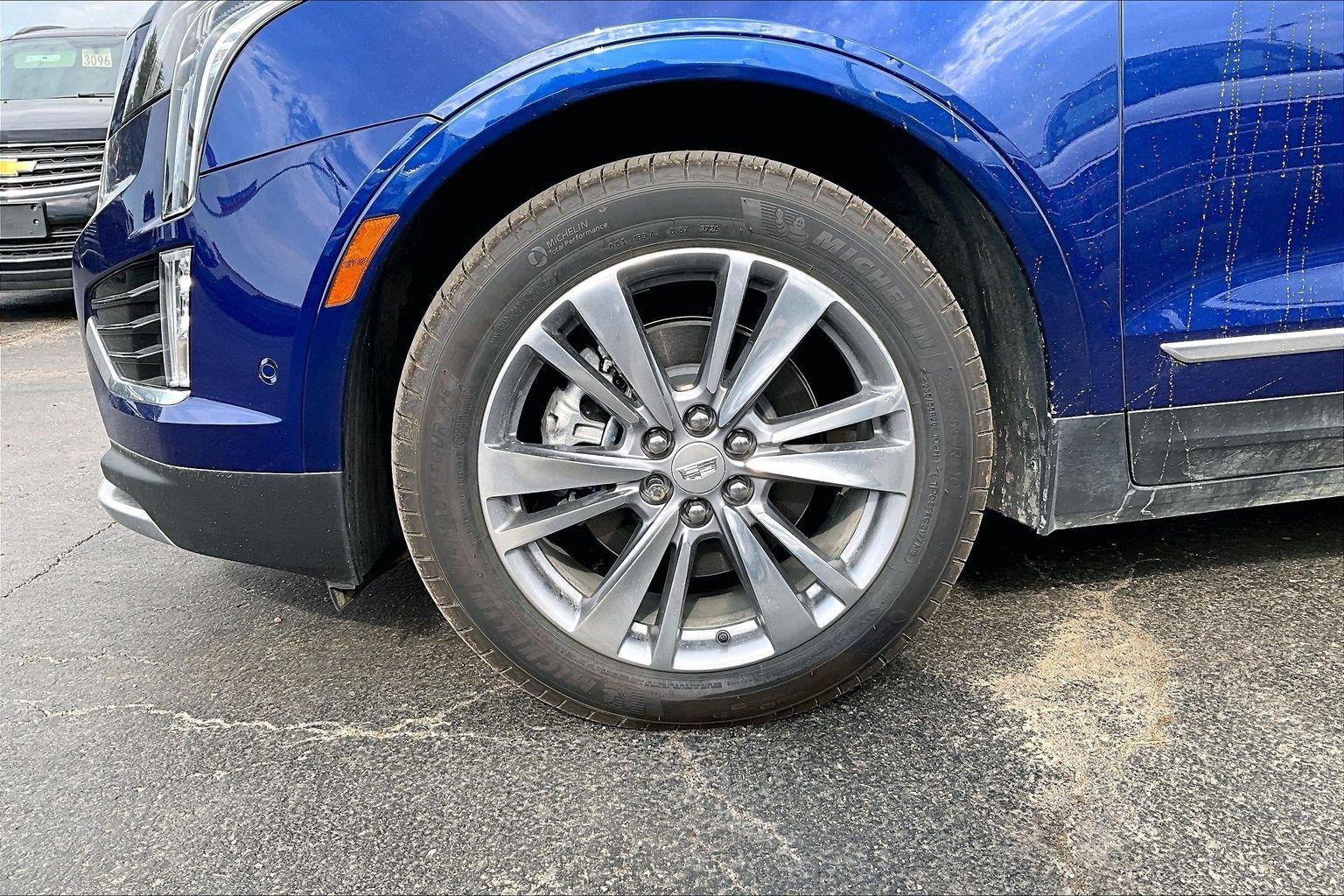 Used 2025 Cadillac XT5 Premium Luxury with VIN 1GYKNDRS1SZ155302 for sale in Kansas City