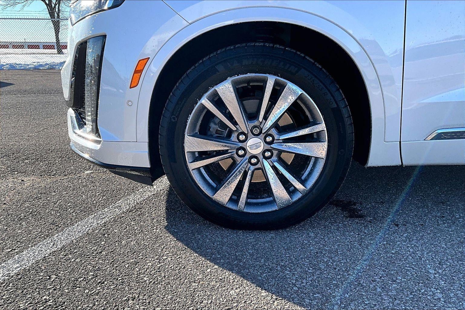 Used 2022 Cadillac XT6 Premium Luxury with VIN 1GYKPFRS5NZ175367 for sale in Kansas City