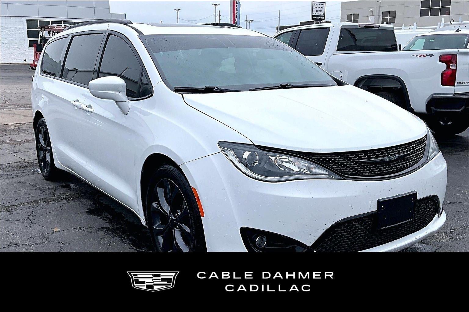 2020 Chrysler Pacifica Touring L Plus 35th Anniversary's photo