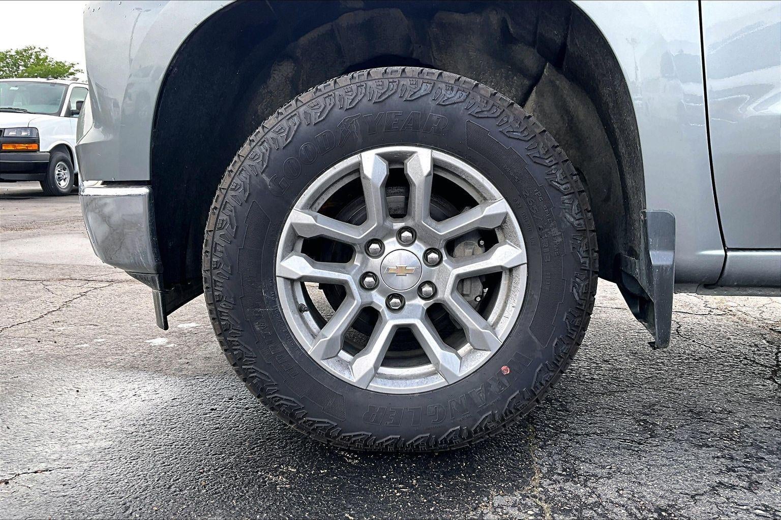 Used 2023 Chevrolet Silverado 1500 LT with VIN 3GCPDKEK5PG270145 for sale in Kansas City