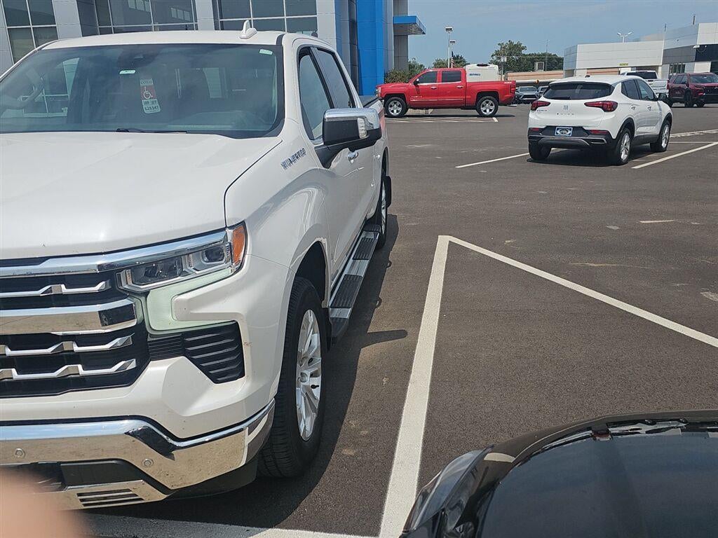 Used 2022 Chevrolet Silverado 1500 LTZ with VIN 3GCUDGED4NG515550 for sale in Kansas City