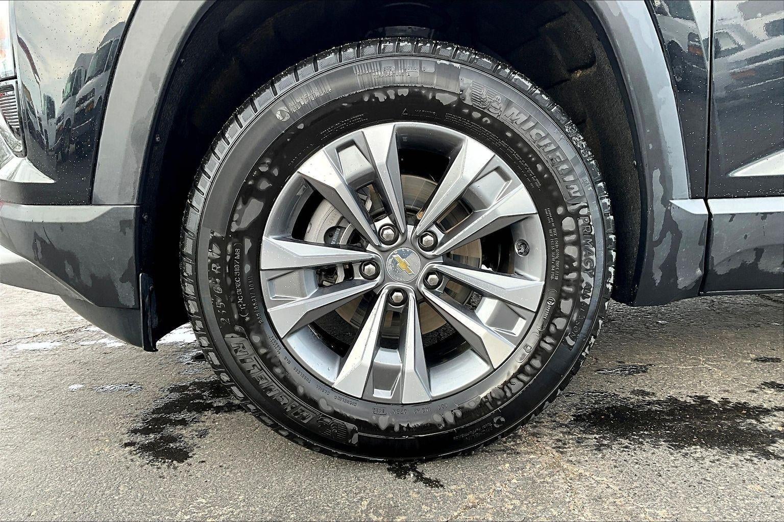 Used 2025 Chevrolet Equinox LT with VIN 3GNAXPEG1SL304983 for sale in Kansas City