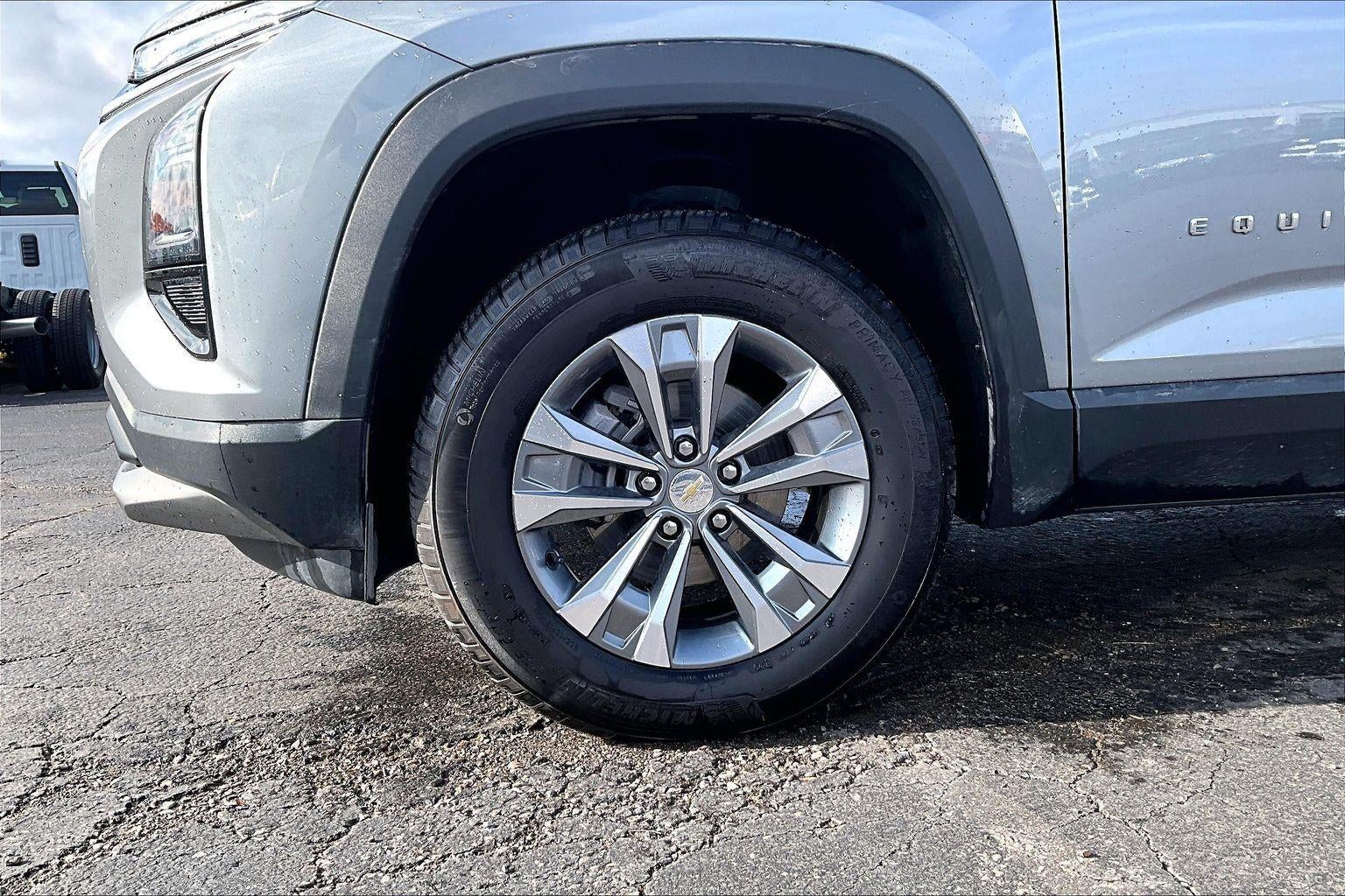 Used 2025 Chevrolet Equinox LT with VIN 3GNAXPEG1SL315241 for sale in Kansas City