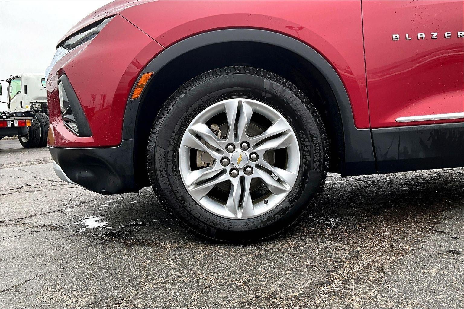 Used 2019 Chevrolet Blazer 2LT with VIN 3GNKBCRS4KS587587 for sale in Kansas City