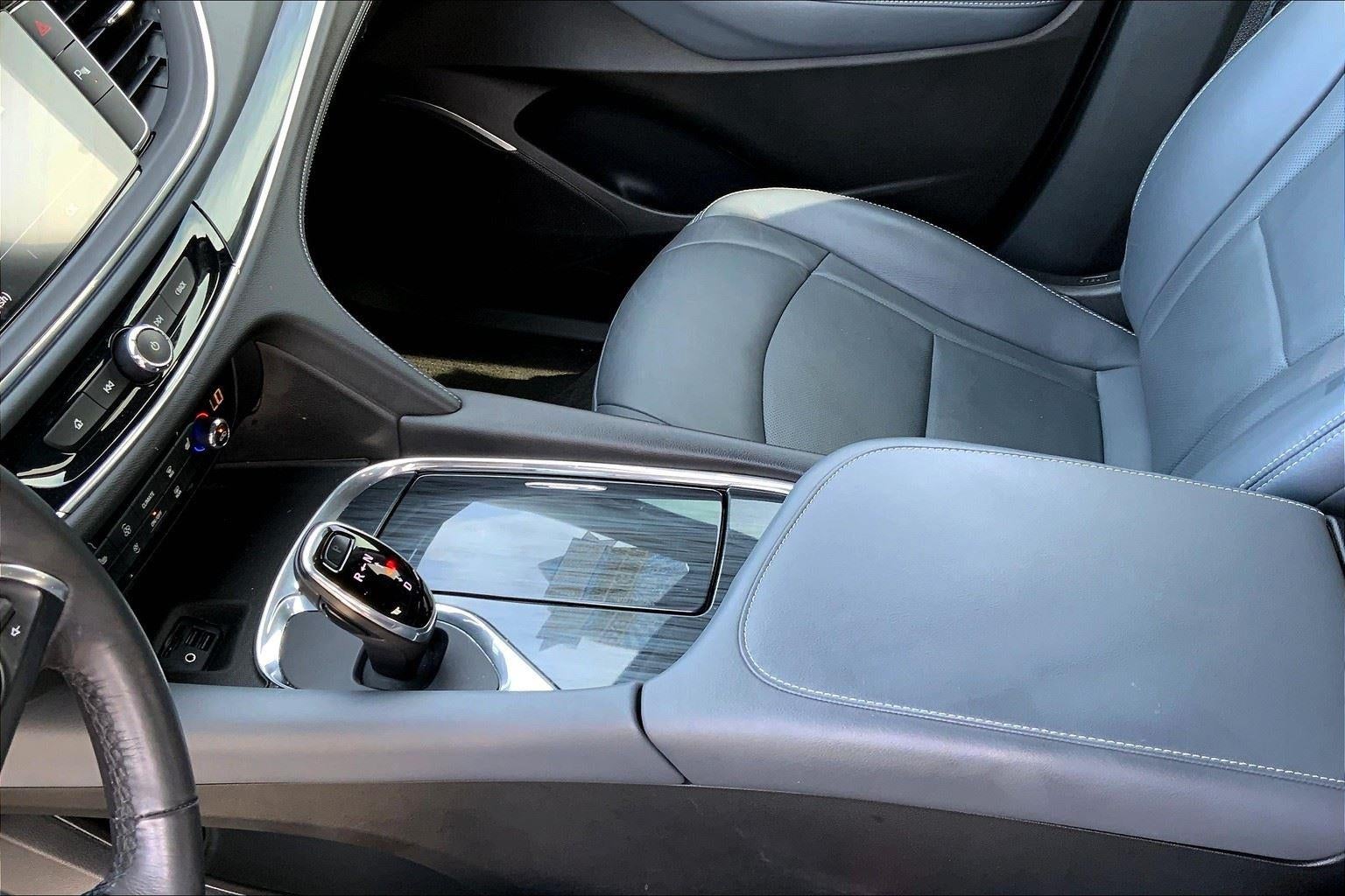 2020 Buick Enclave Essence