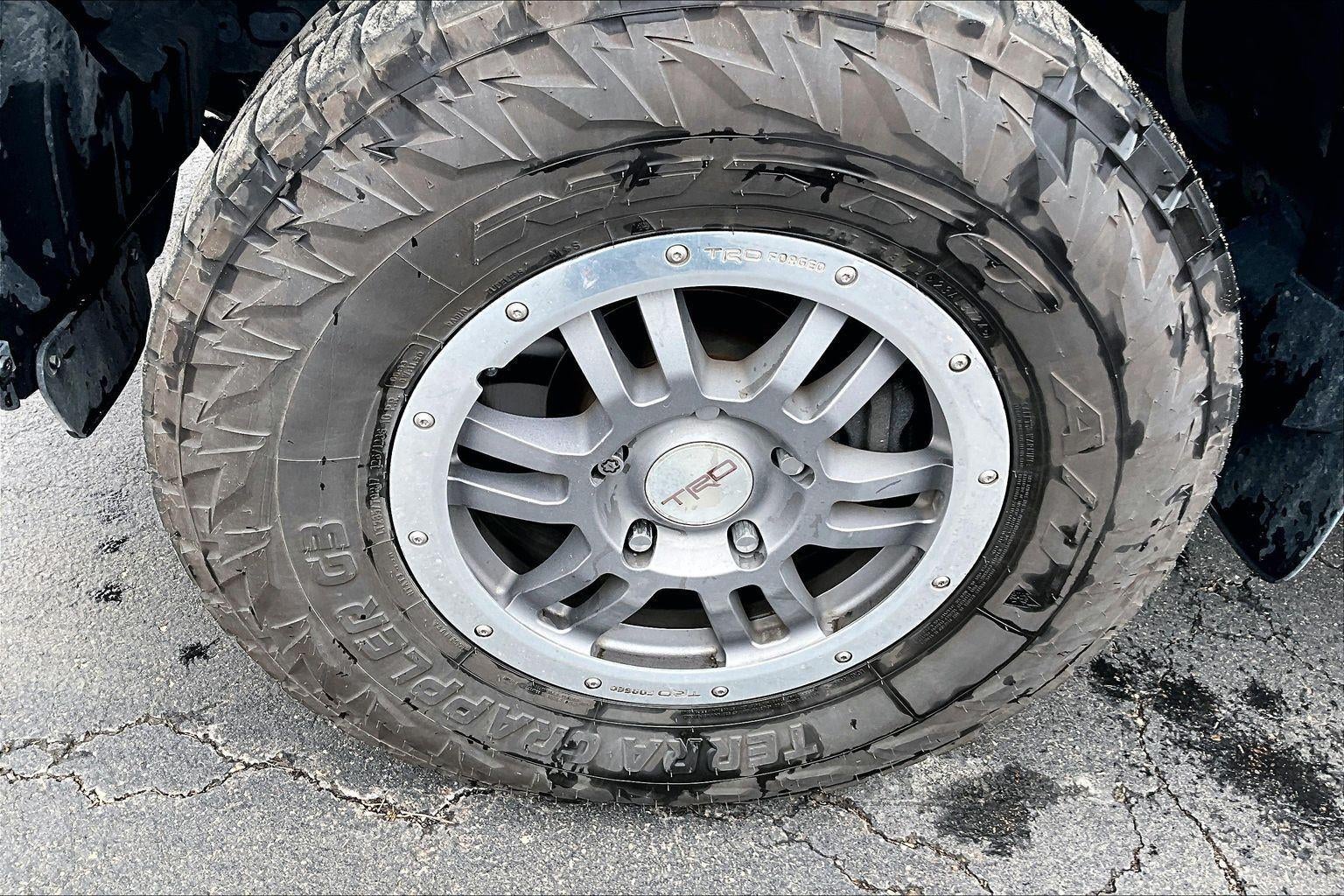 Used 2013 Toyota Tundra  with VIN 5TFDW5F14DX321176 for sale in Kansas City