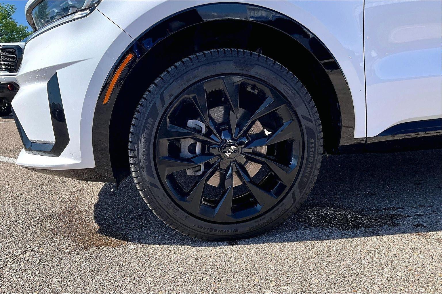 Used 2021 Kia Sorento SX with VIN 5XYRKDLF0MG023013 for sale in Kansas City