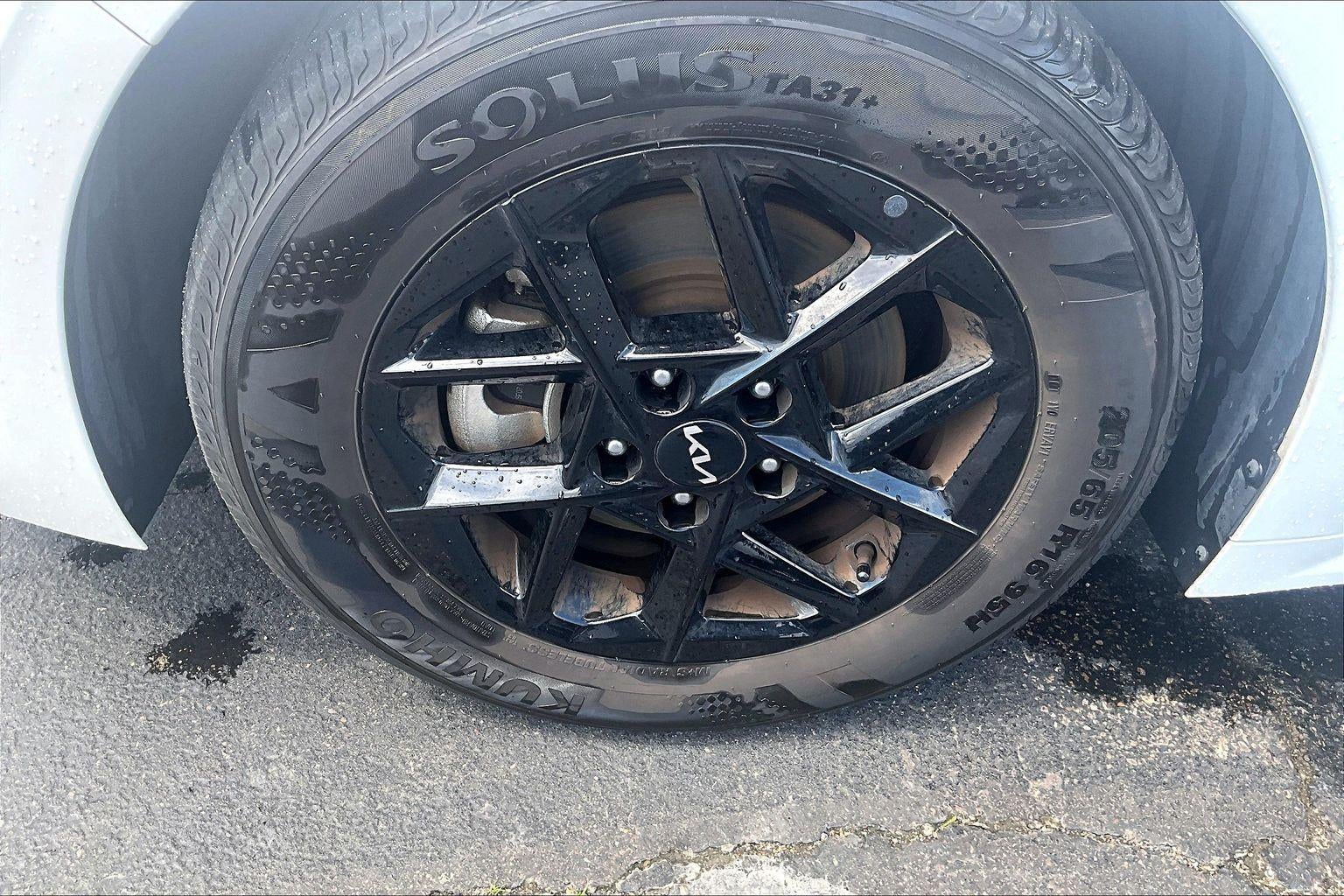 Used 2025 Kia K5 LXS with VIN KNAG24J78S5333755 for sale in Kansas City