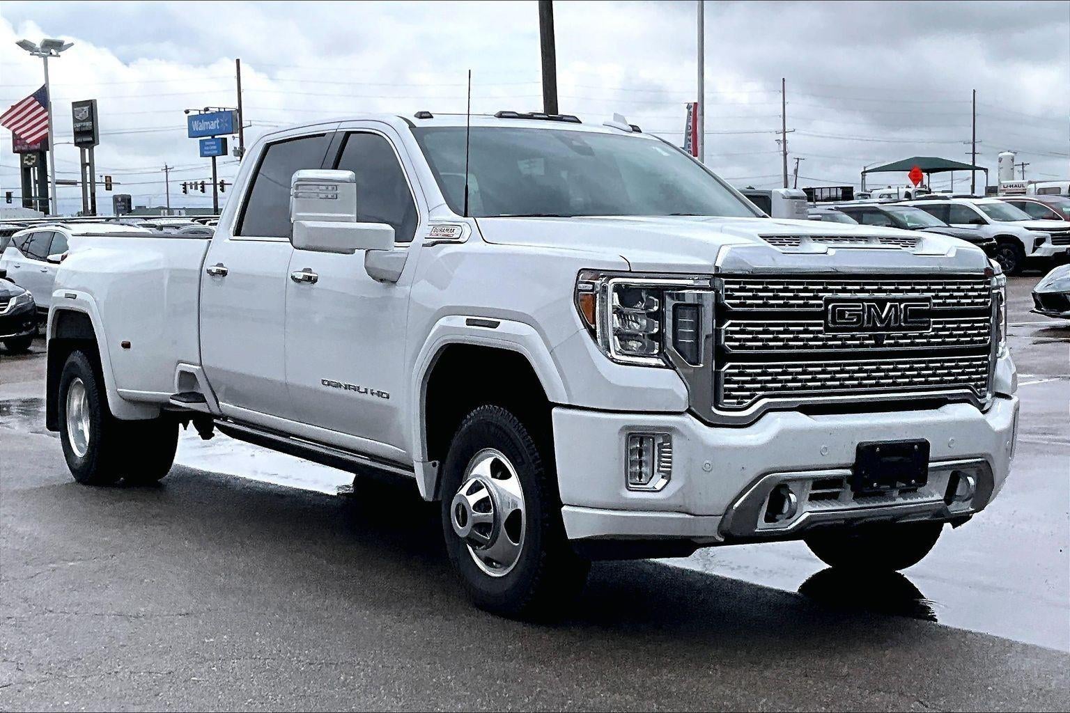 2022 GMC Sierra 4WD Crew Cab Long Box DRW Denali's photo