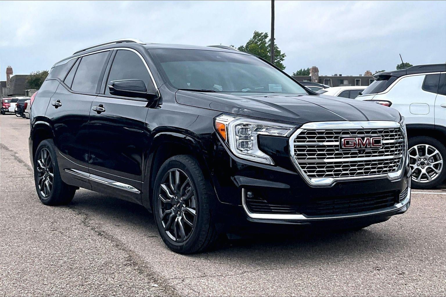 2022 GMC Terrain Denali AWD's photo