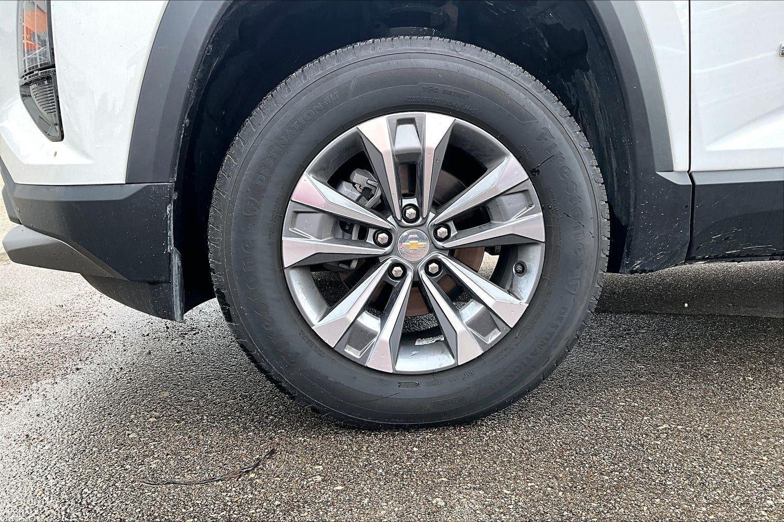 Used 2026 Chevrolet Equinox LT with VIN 3GNAXHEG1TL301542 for sale in Kansas City