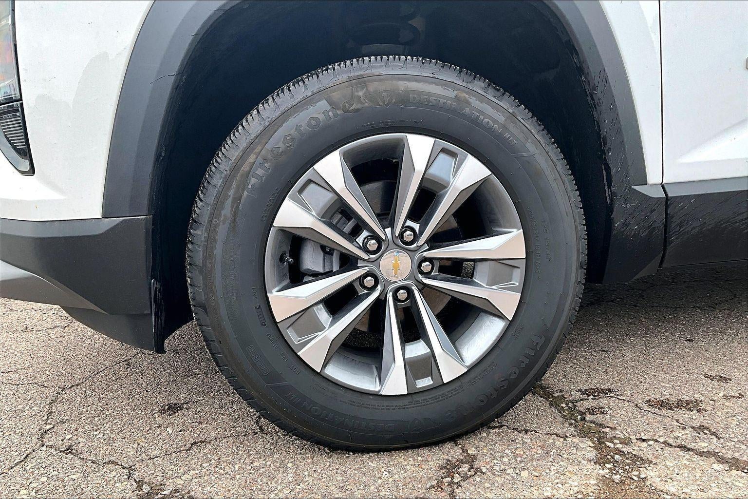 Used 2026 Chevrolet Equinox LT with VIN 3GNAXHEG2TL287148 for sale in Kansas City