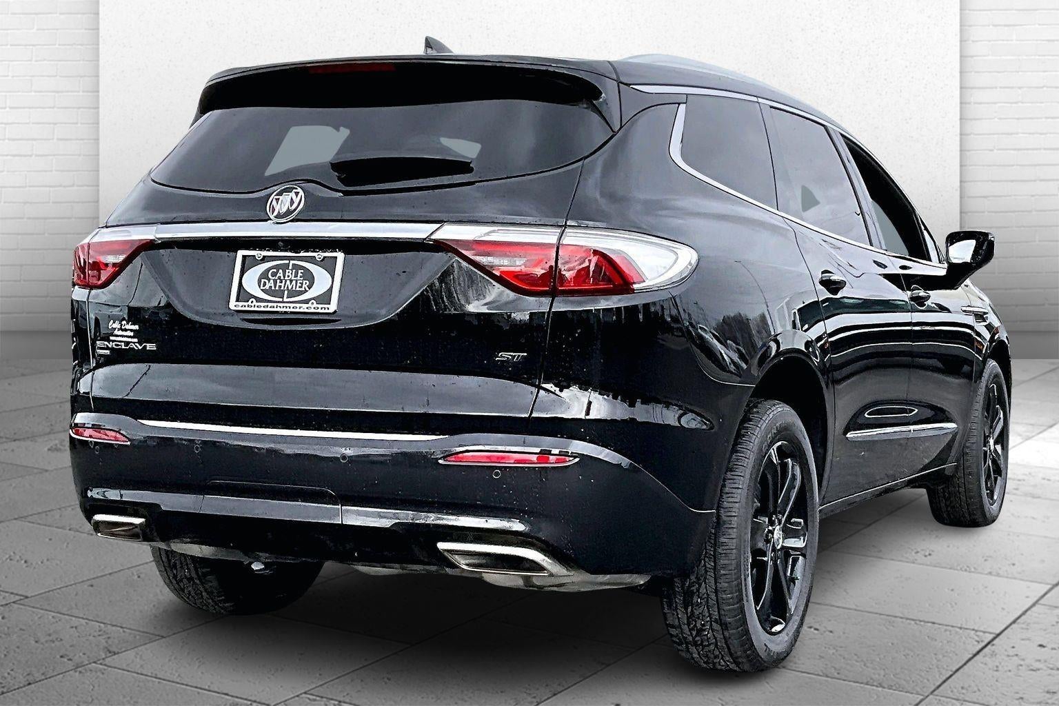2023 Buick Enclave Essence