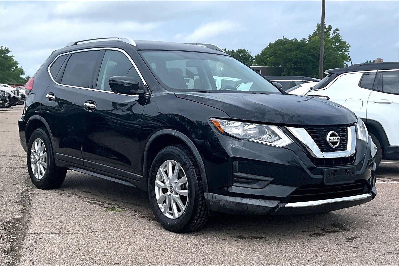 2017 Nissan Rogue SV AWD's photo