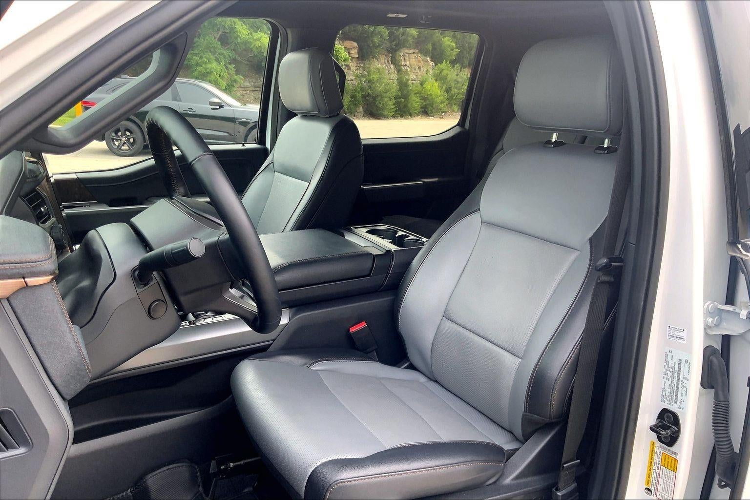2022 Ford F-150 Lightning Lariat