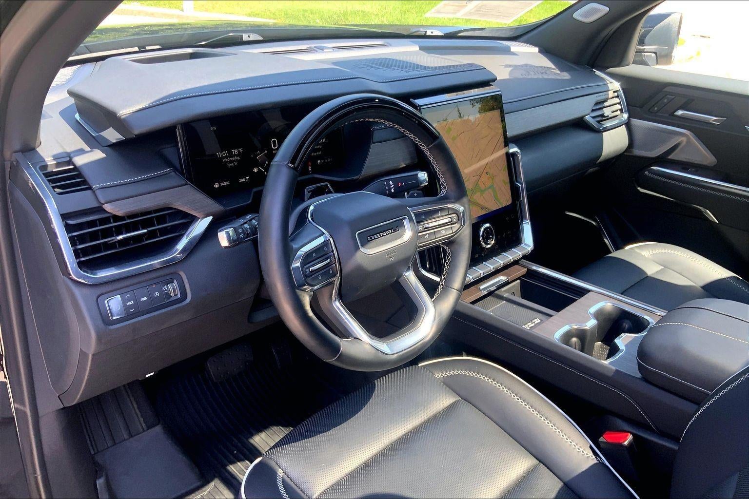 2025 GMC Acadia Denali