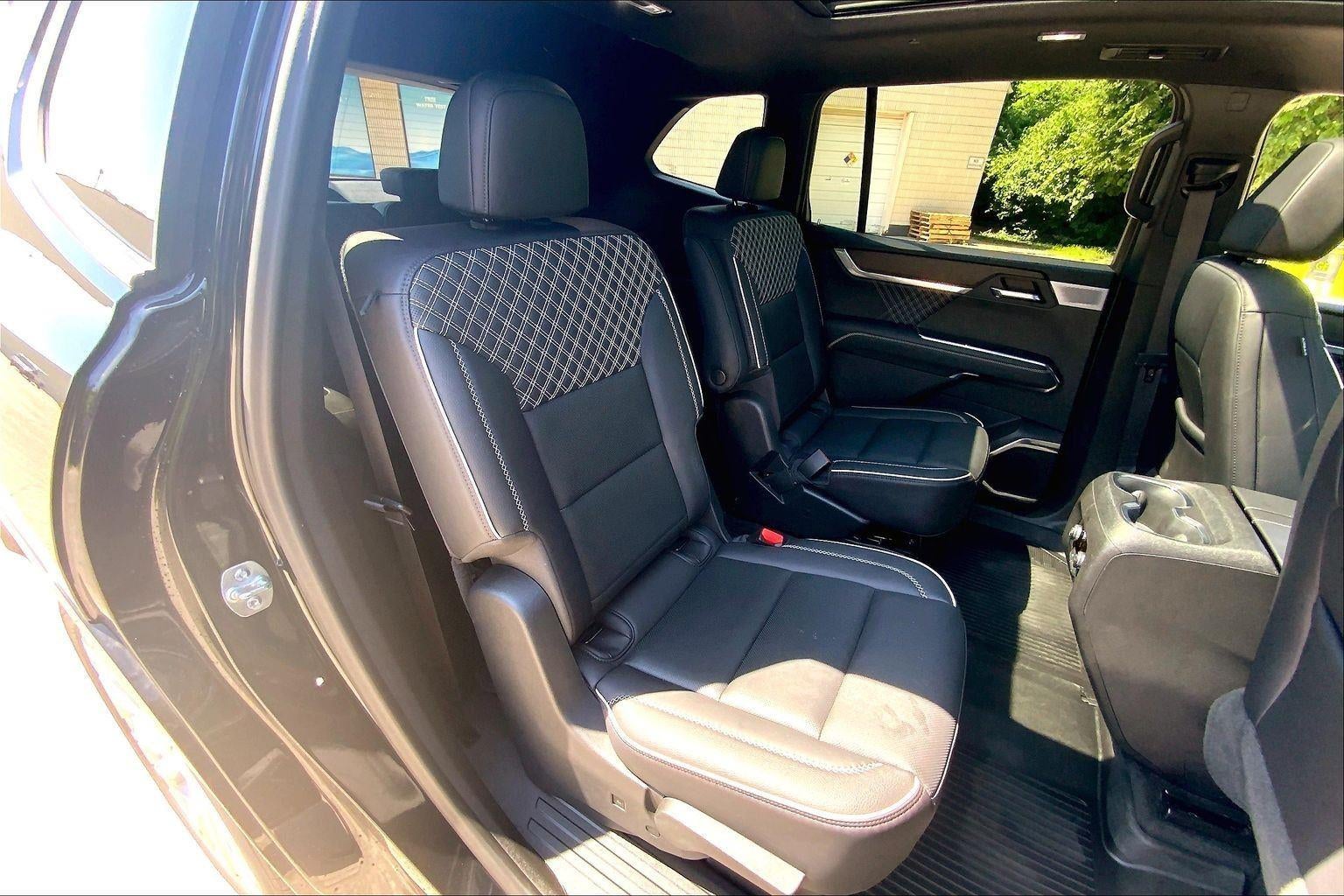2025 GMC Acadia Denali