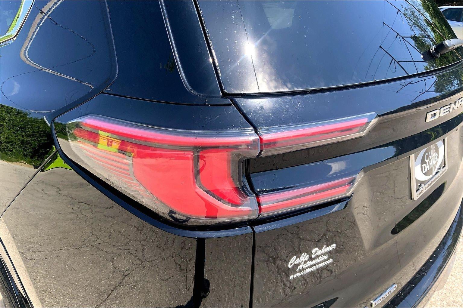 2025 GMC Acadia Denali