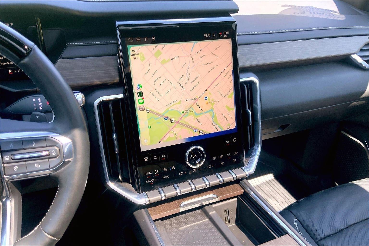 2025 GMC Acadia Denali