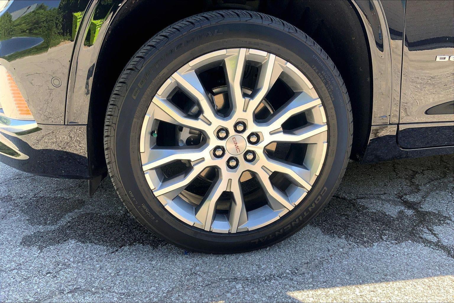2025 GMC Acadia Denali
