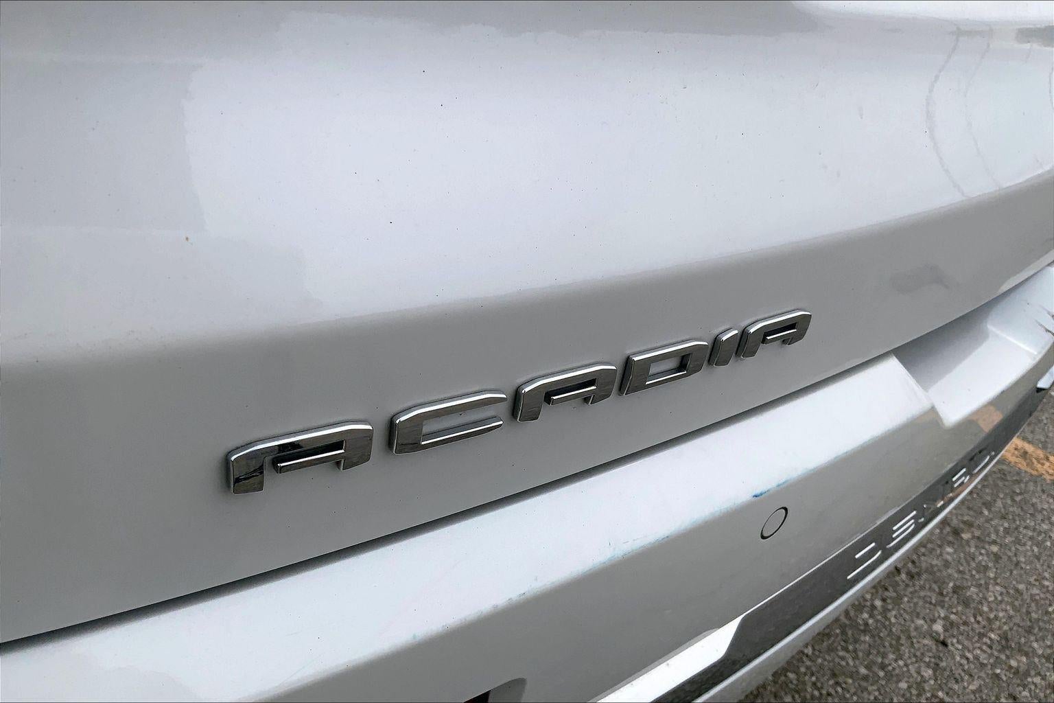 2023 GMC Acadia Denali