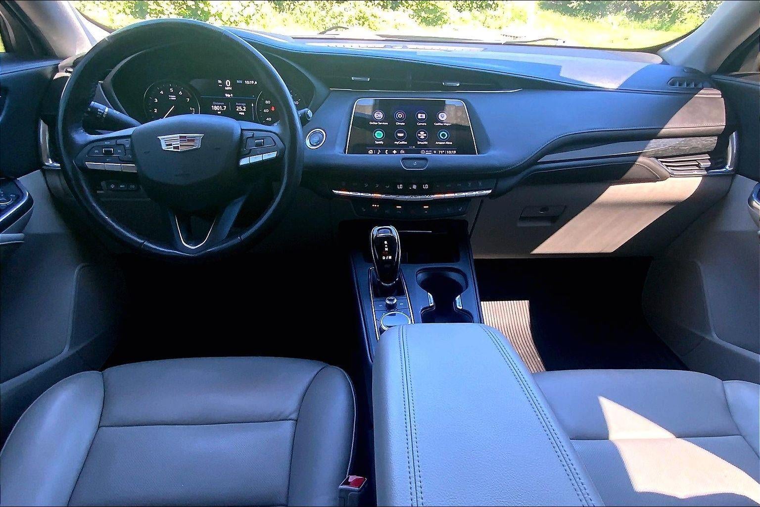 2023 Cadillac XT4 Premium Luxury