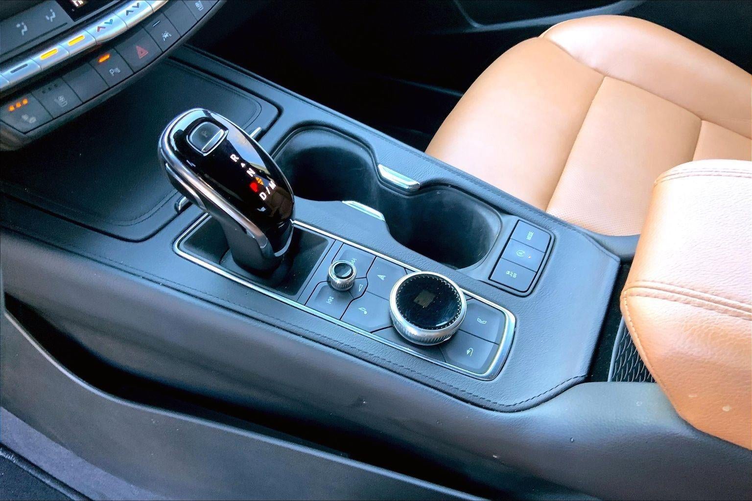 2023 Cadillac XT4 Premium Luxury