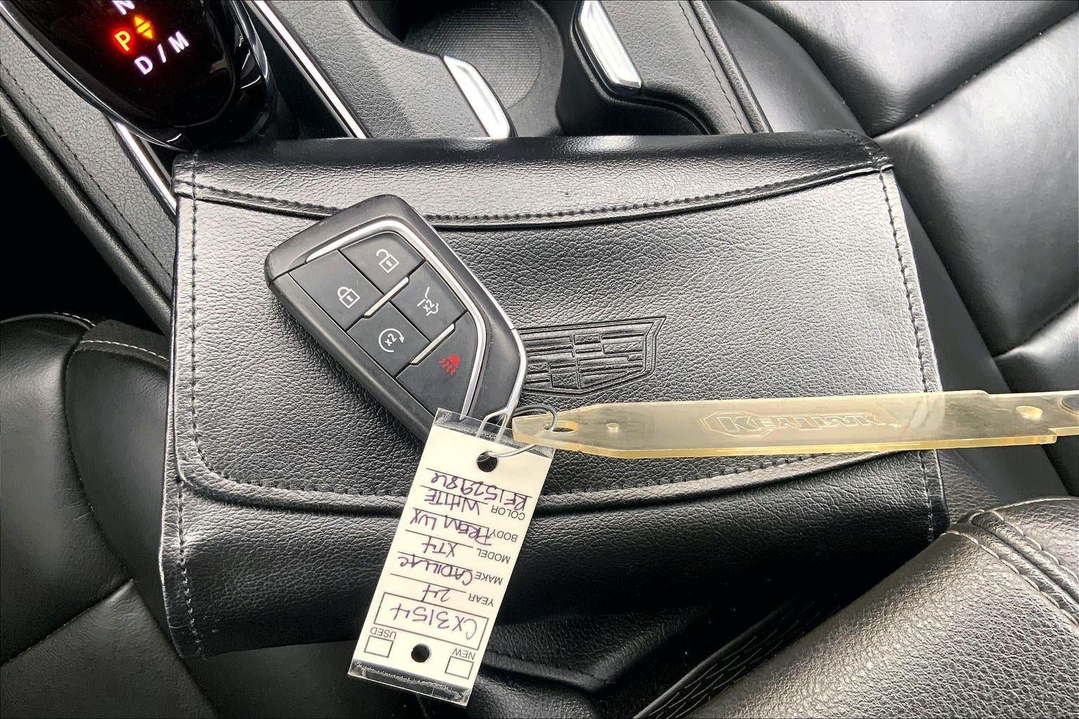 2024 Cadillac XT4 Premium Luxury