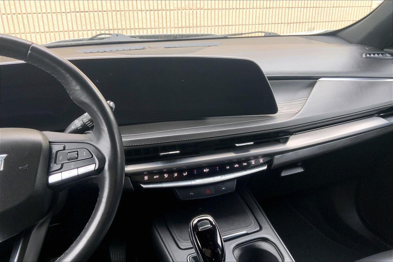 2024 Cadillac XT4 Premium Luxury