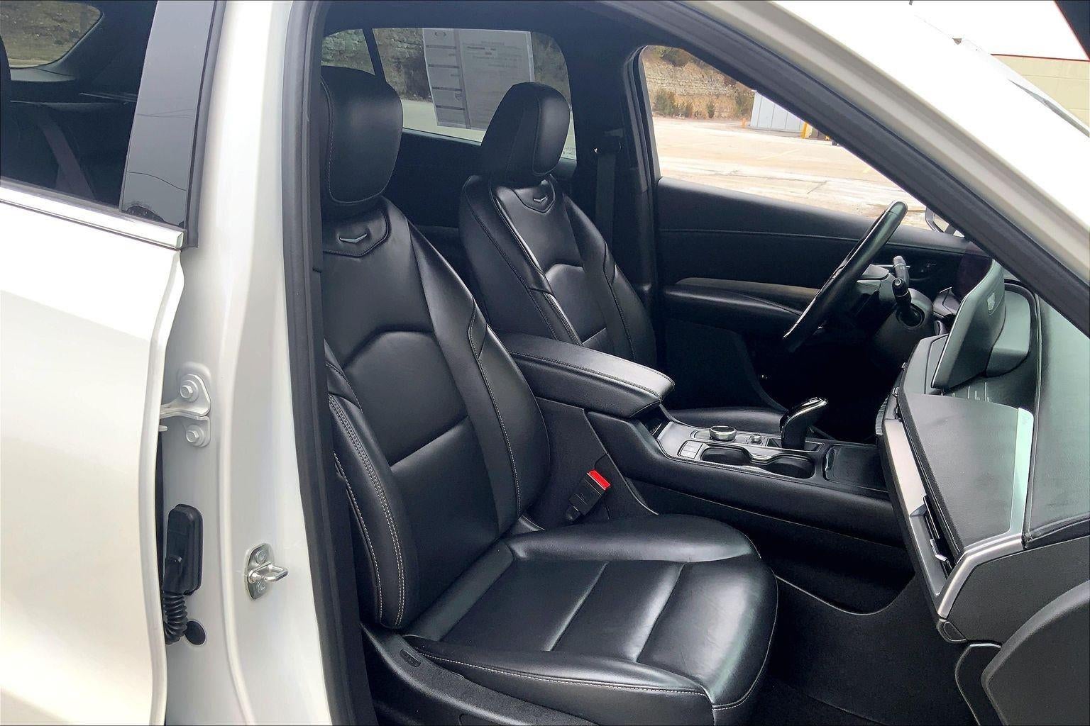 2024 Cadillac XT4 Premium Luxury