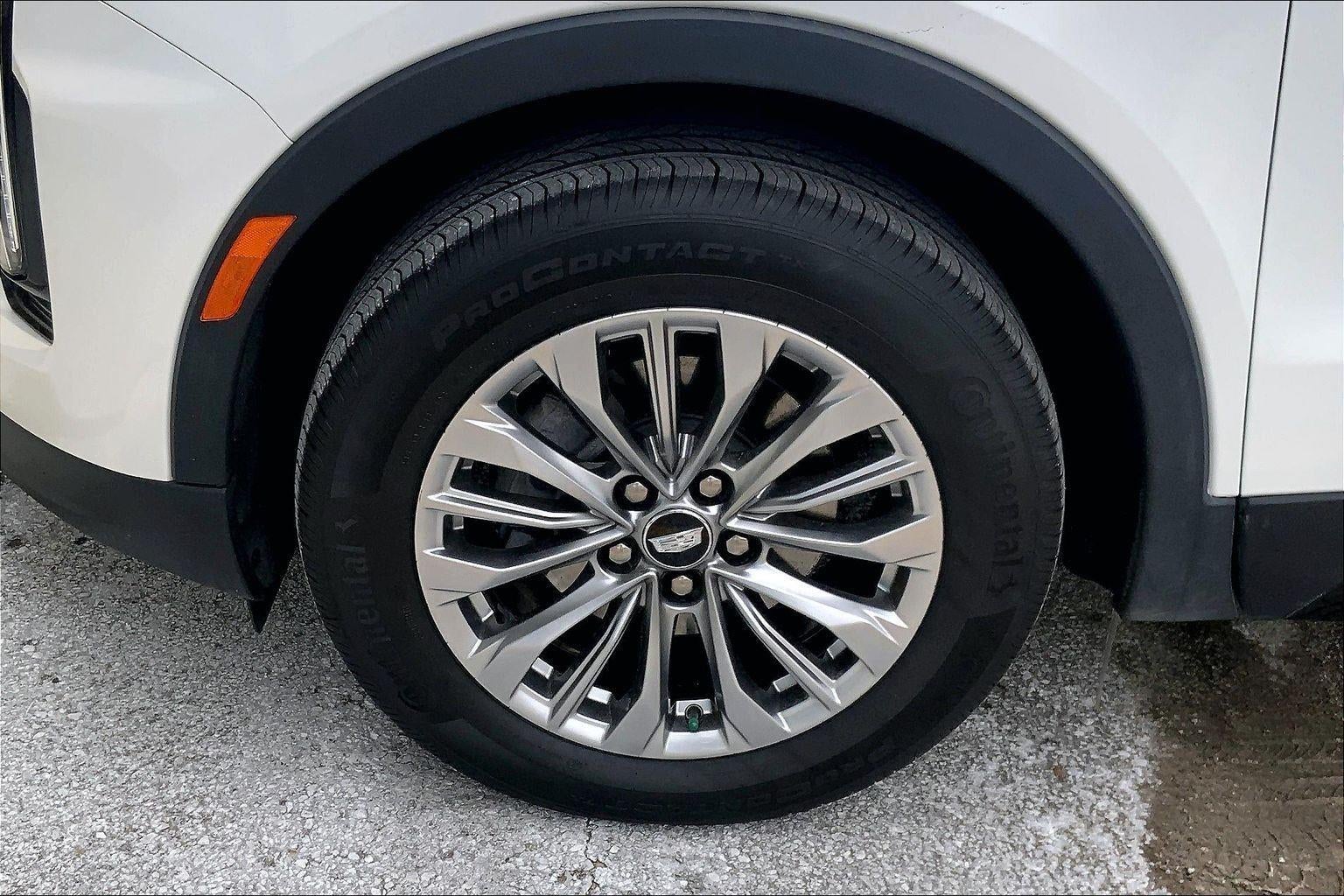 2024 Cadillac XT4 Premium Luxury