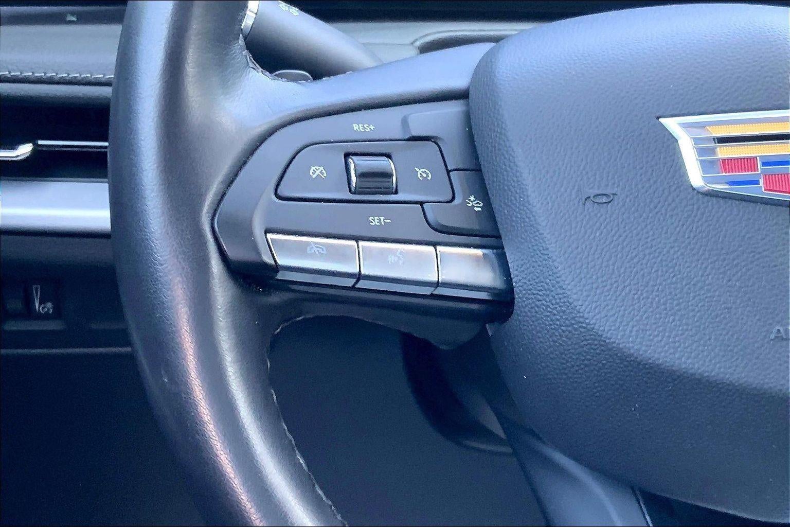 2025 Cadillac XT4 Premium Luxury