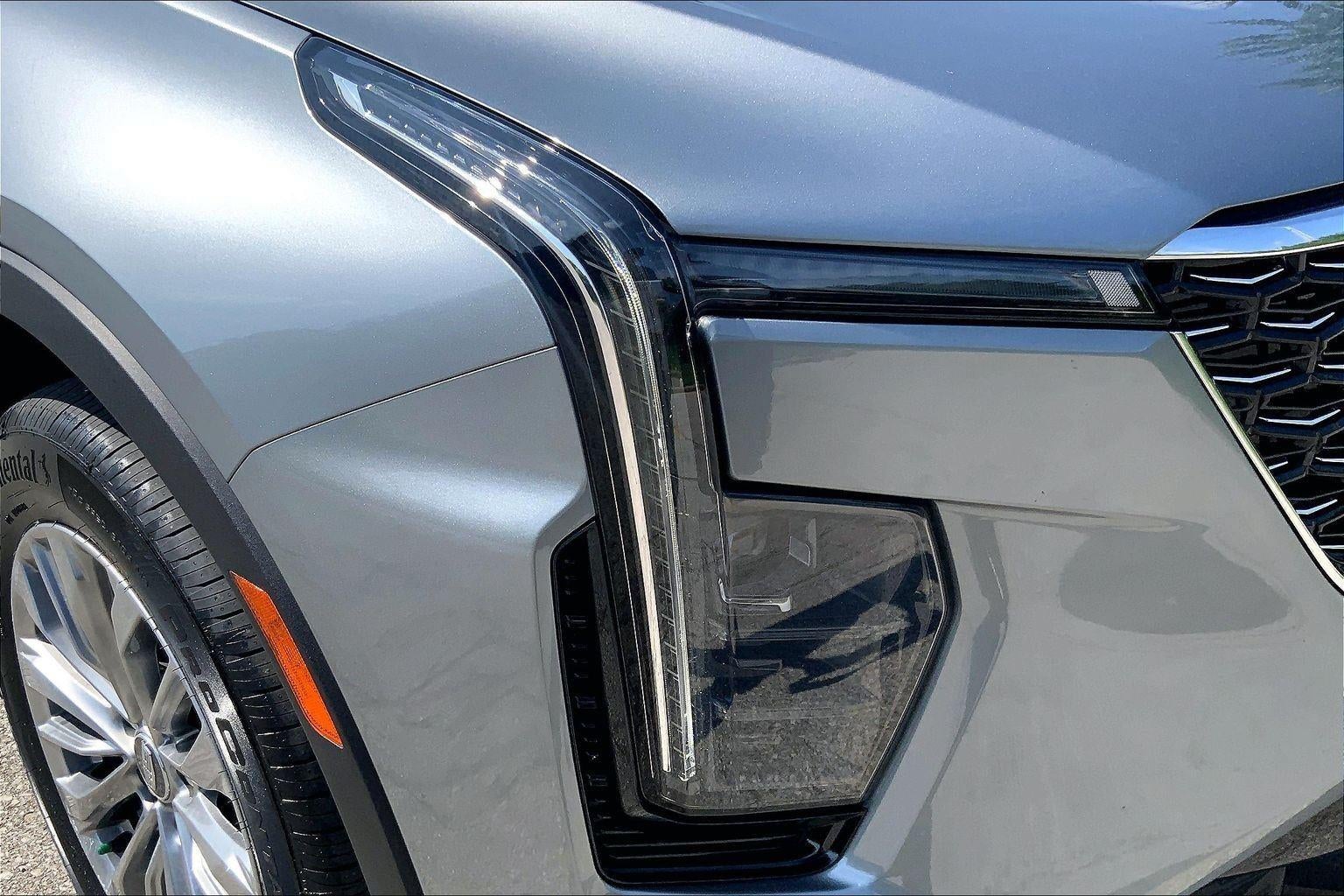 2025 Cadillac XT4 Premium Luxury