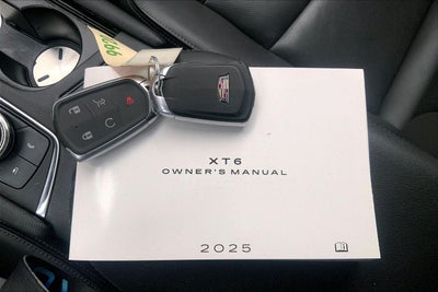 2025 Cadillac XT6 Premium Luxury
