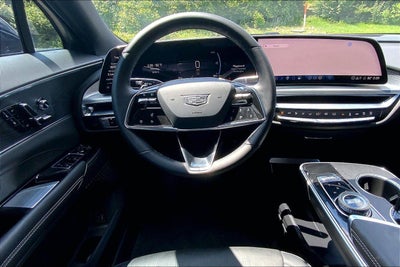 2024 Cadillac LYRIQ Luxury 1
