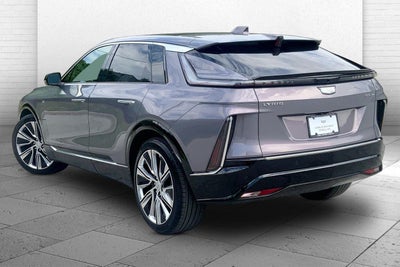 2025 Cadillac LYRIQ Luxury 3