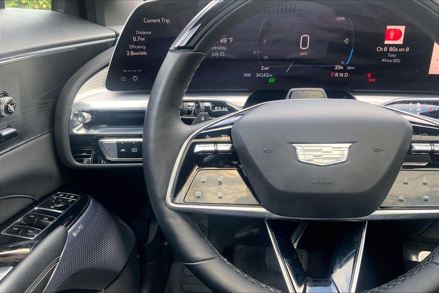 2025 Cadillac LYRIQ Luxury 3