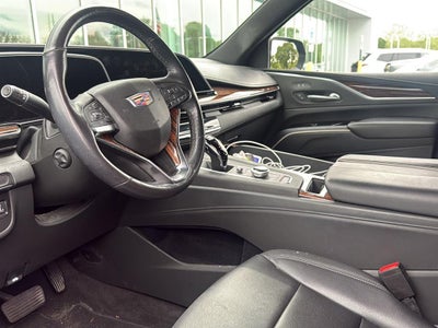 2022 Cadillac Escalade Luxury