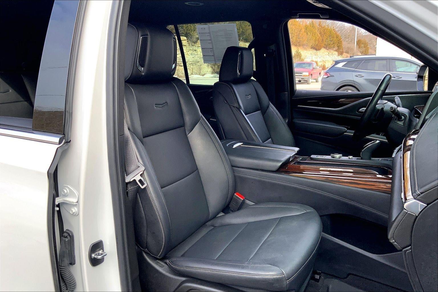 2023 Cadillac Escalade Luxury