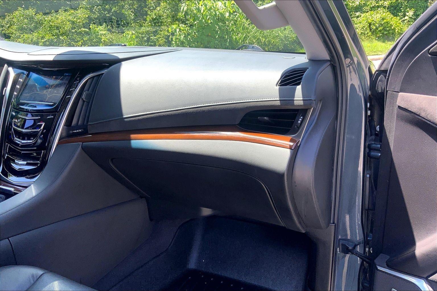 2020 Cadillac Escalade Premium Luxury