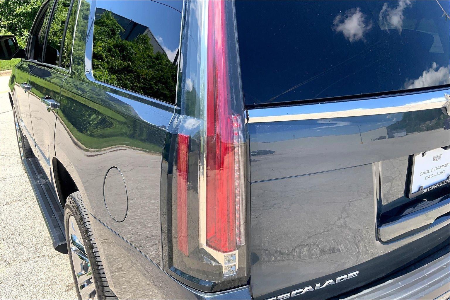 2020 Cadillac Escalade Premium Luxury