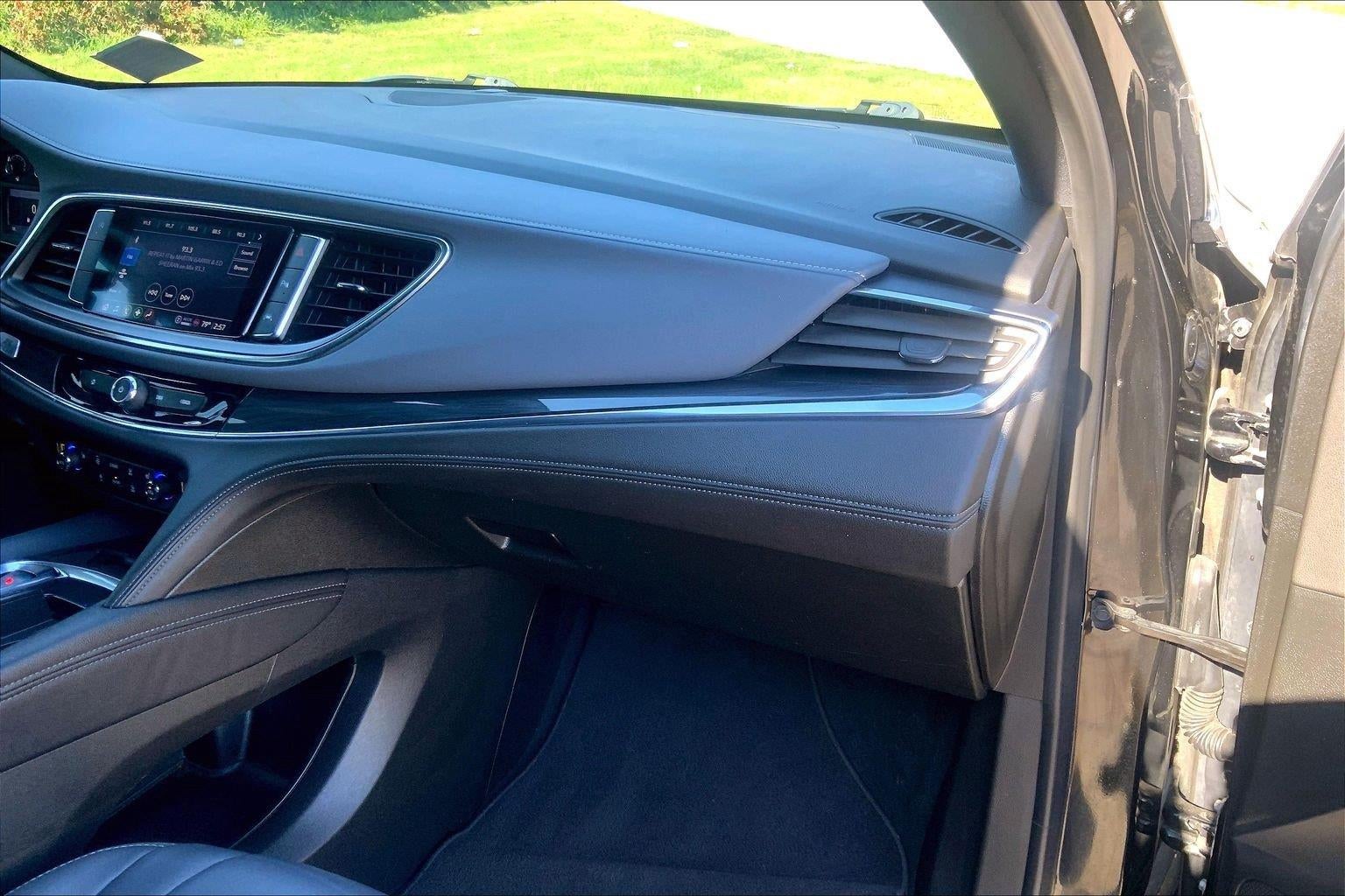 2022 Buick Enclave Essence