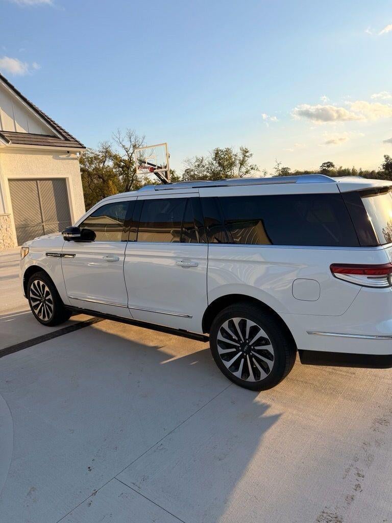 2022 Lincoln Navigator L Reserve