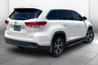2019 Toyota Highlander LE