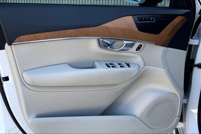 2021 Volvo XC90 Momentum