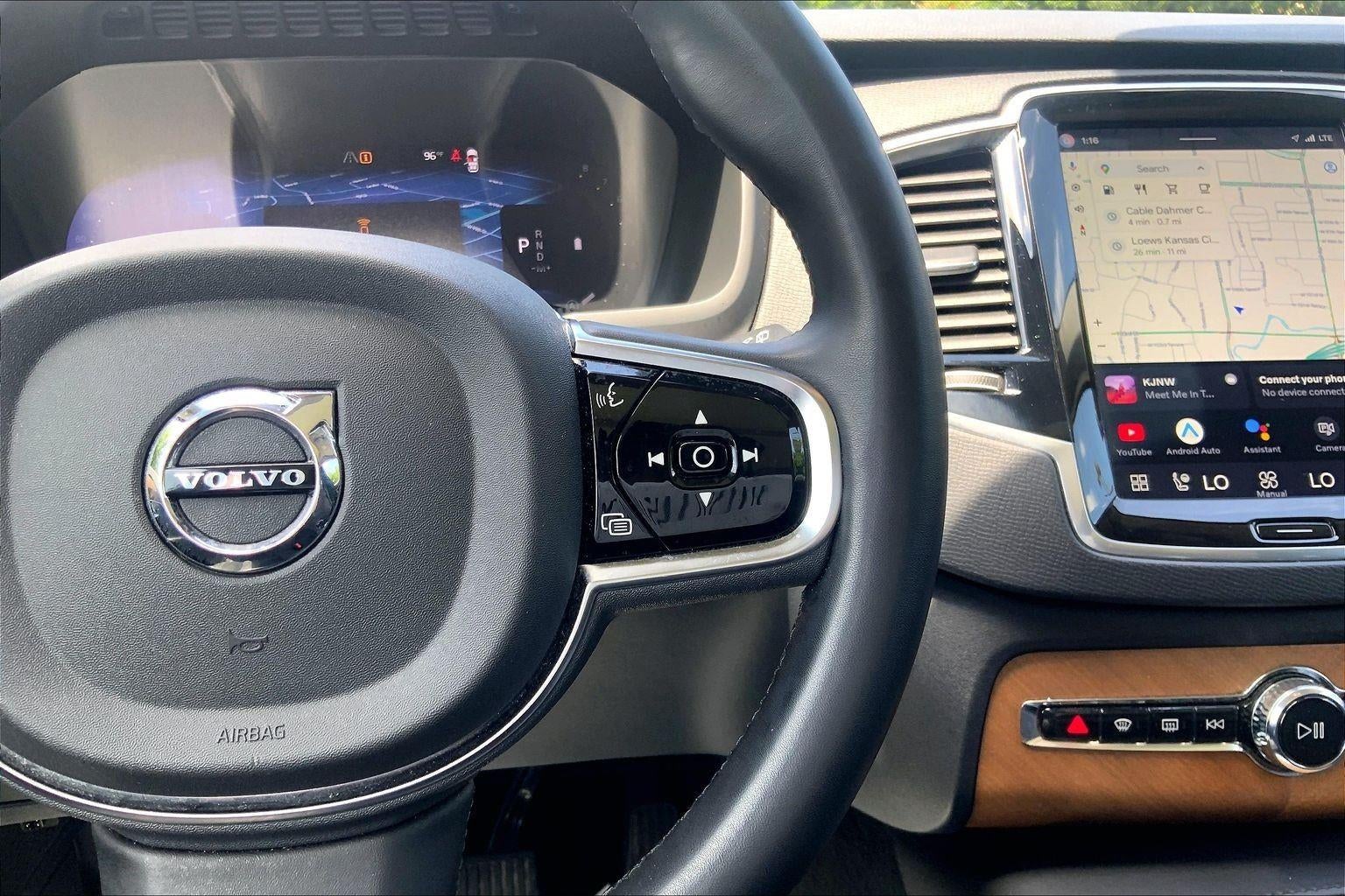 2024 Volvo XC90 Plus Bright Theme