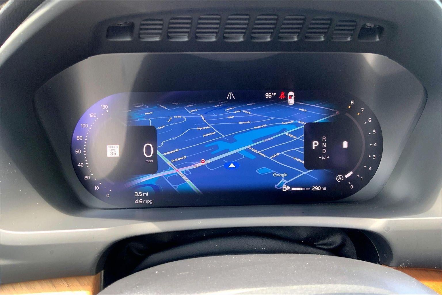 2024 Volvo XC90 Plus Bright Theme