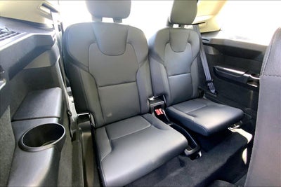 2024 Volvo XC90 Plus Bright Theme